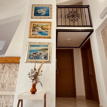 Apartman Penthouse Lapis