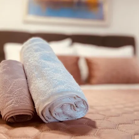 Апартаменты Penthouse Lapis *