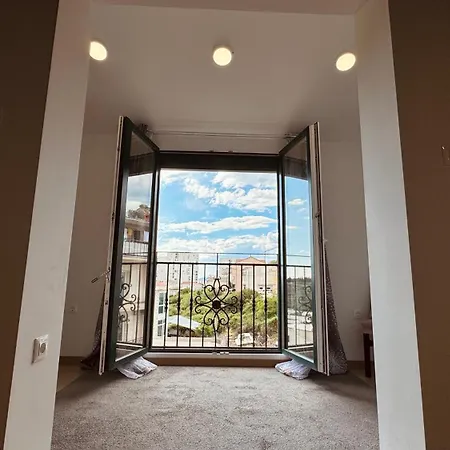 Apartment Penthouse Lapis