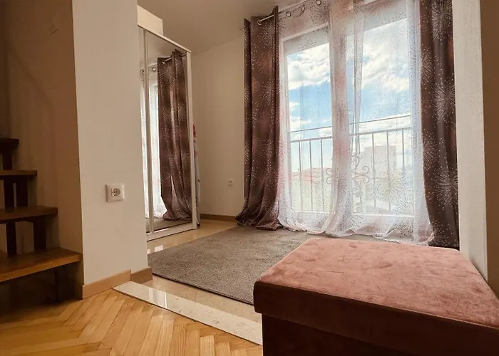 Penthouse Lapis * Σπλιτ